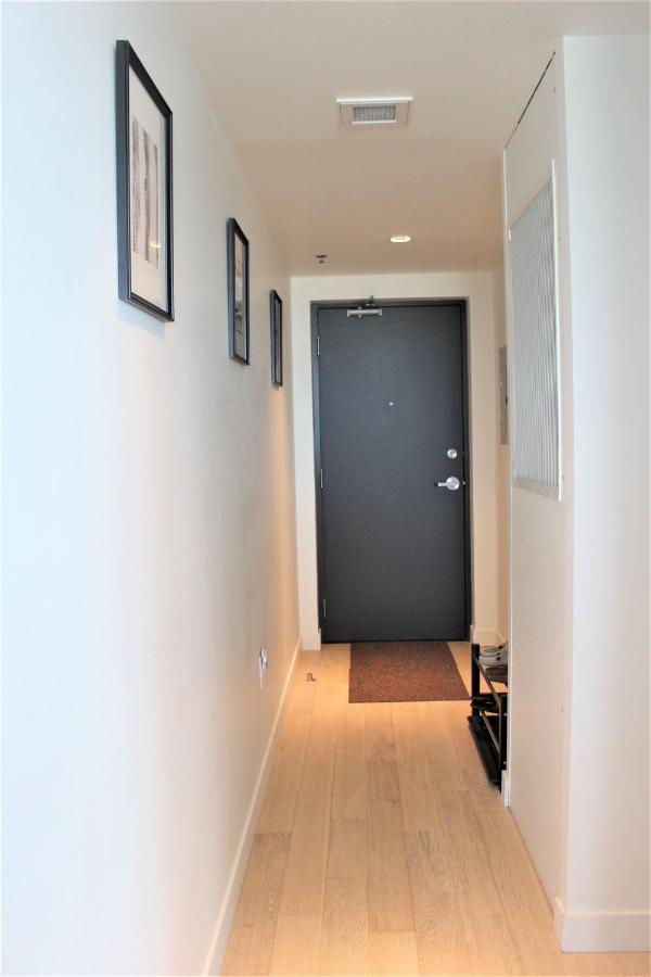 Luxury Skyline Condo In Downtown Free 24/7 Parking Winnipeg Ngoại thất bức ảnh
