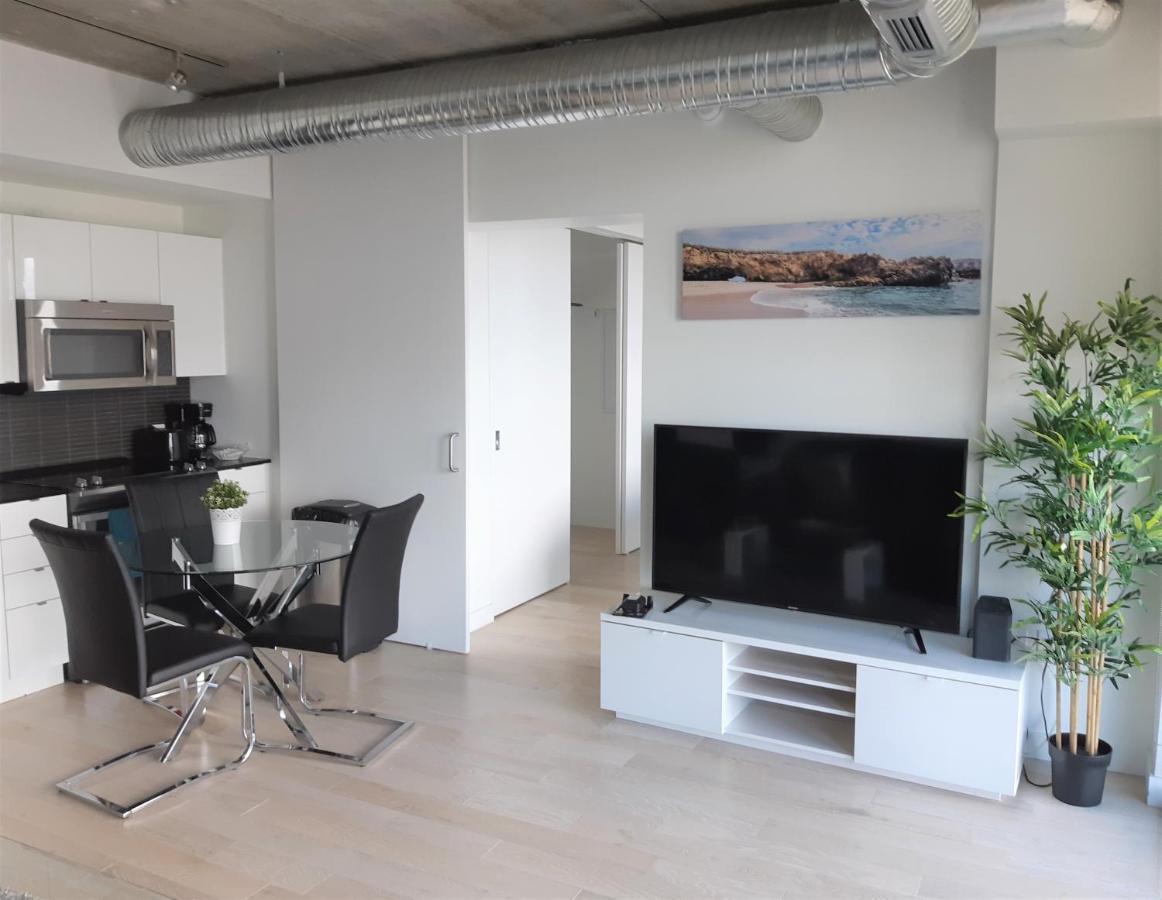Luxury Skyline Condo In Downtown Free 24/7 Parking Winnipeg Ngoại thất bức ảnh